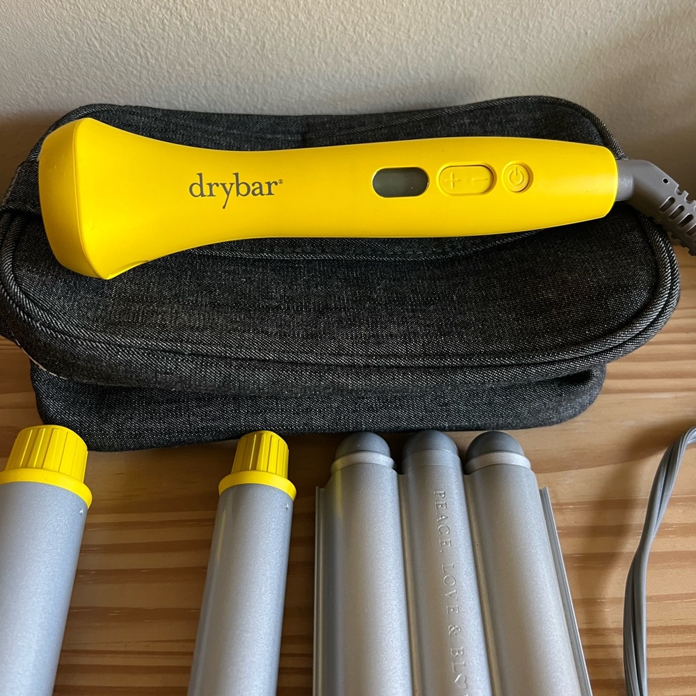 Drybar - Picture 4 of 11